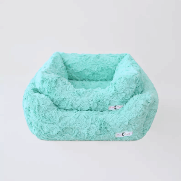 Bella Dog Bed: Mint (Large)